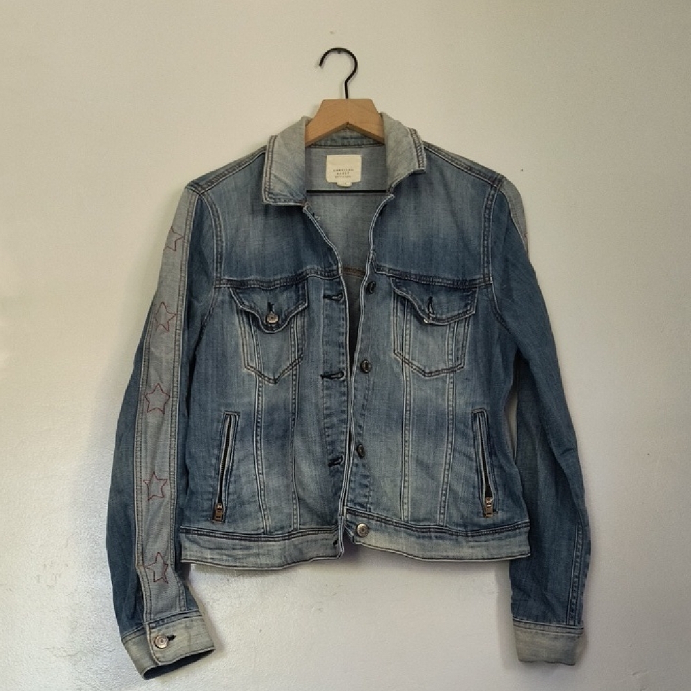 American Eagle Outfitters Star Embroidered Sleeve Blue Jean Jacket Sz Large Wom